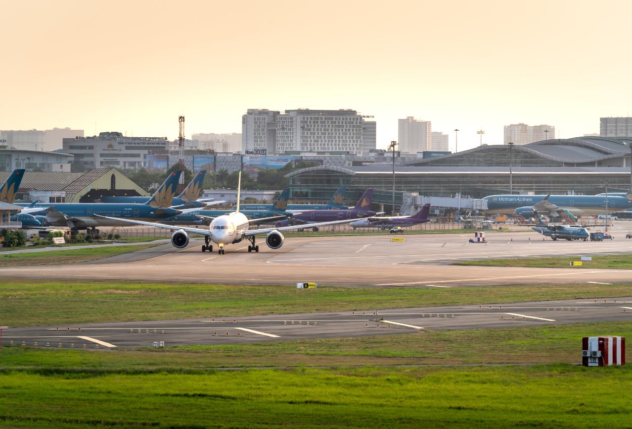 Which South Florida Airport to Choose MIA, FLL, or PBI to Fly into Miami